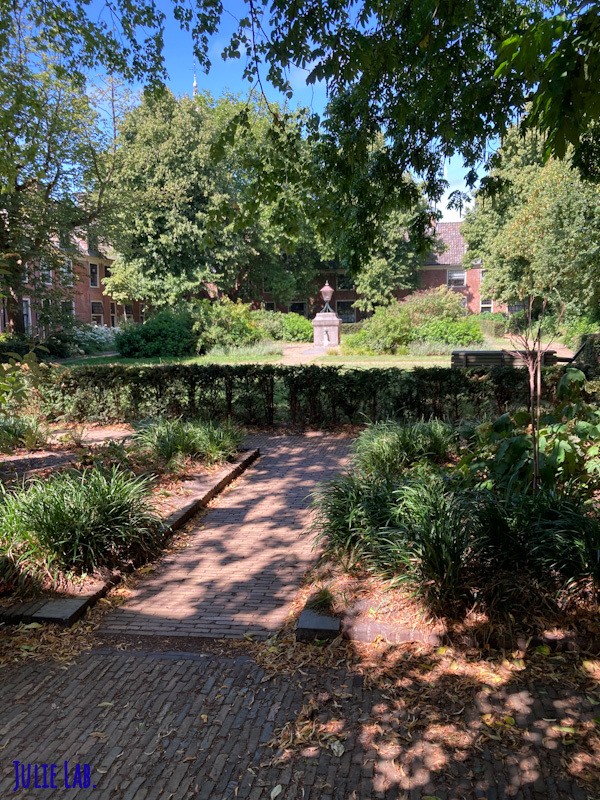 Hofje et Cour Intérieure Haarlem